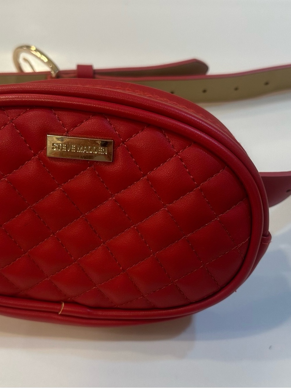 Steve Madden Red Quilted Vegan Faux Leather Waist Bag Purse L/XL NWOT 7βx4β